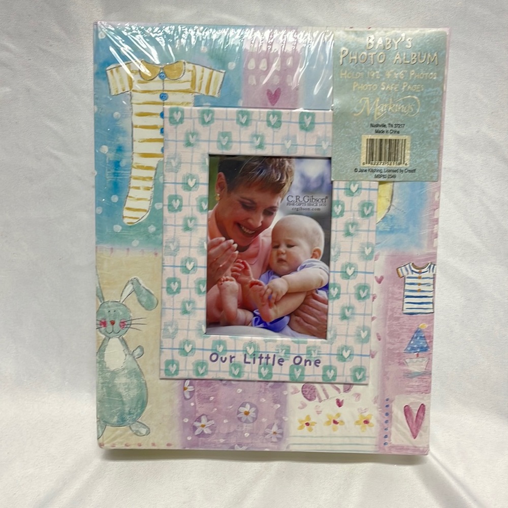 Marking’s Baby Photo Album Holds 192 Pictures with Photo Safe Pages
